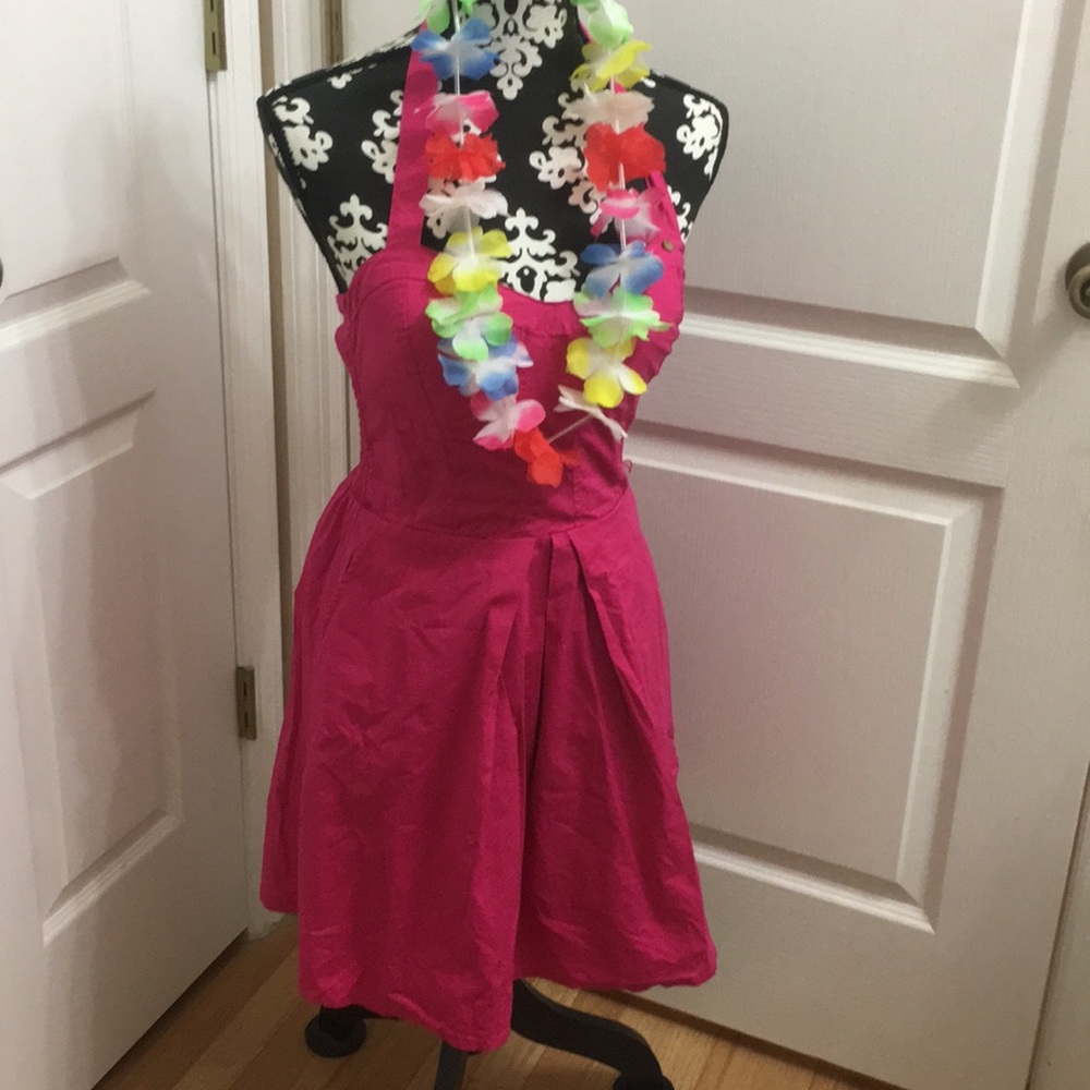 Dress - Picture 4 of 8